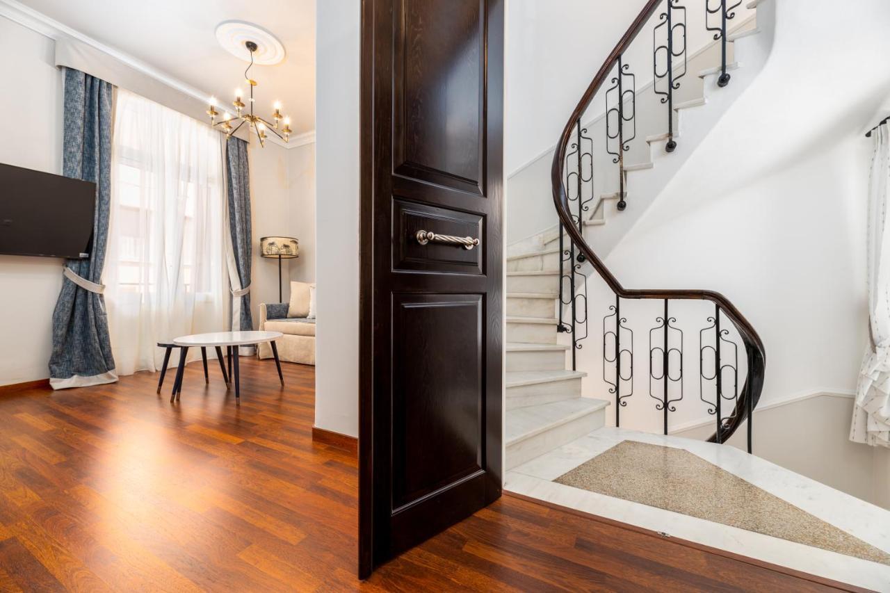 Asty Luxury Apartments Atenas Exterior foto