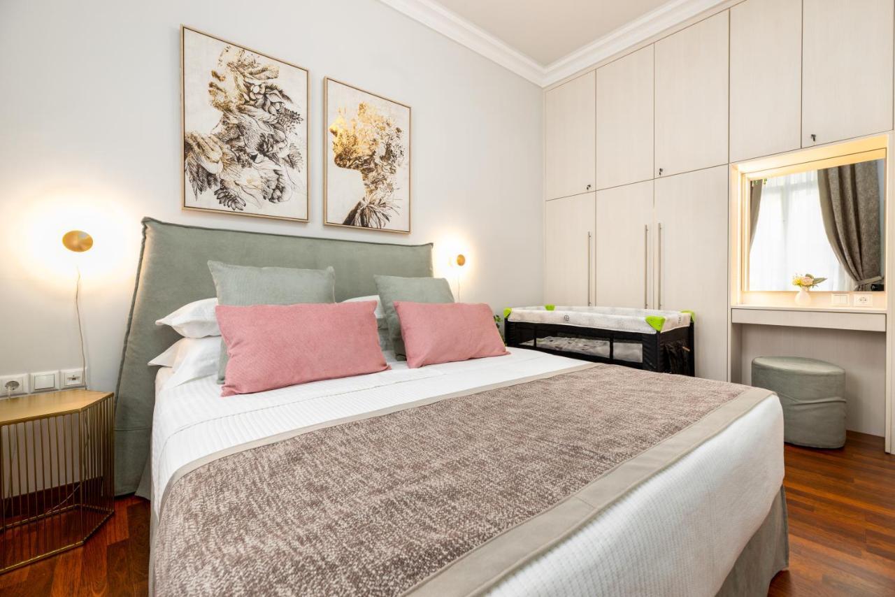 Asty Luxury Apartments Atenas Exterior foto