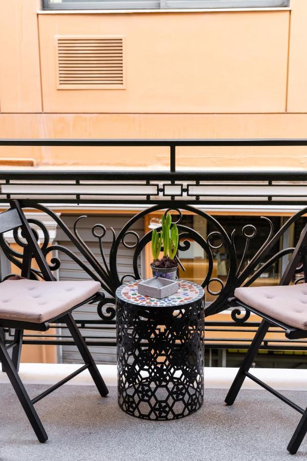 Asty Luxury Apartments Atenas Exterior foto