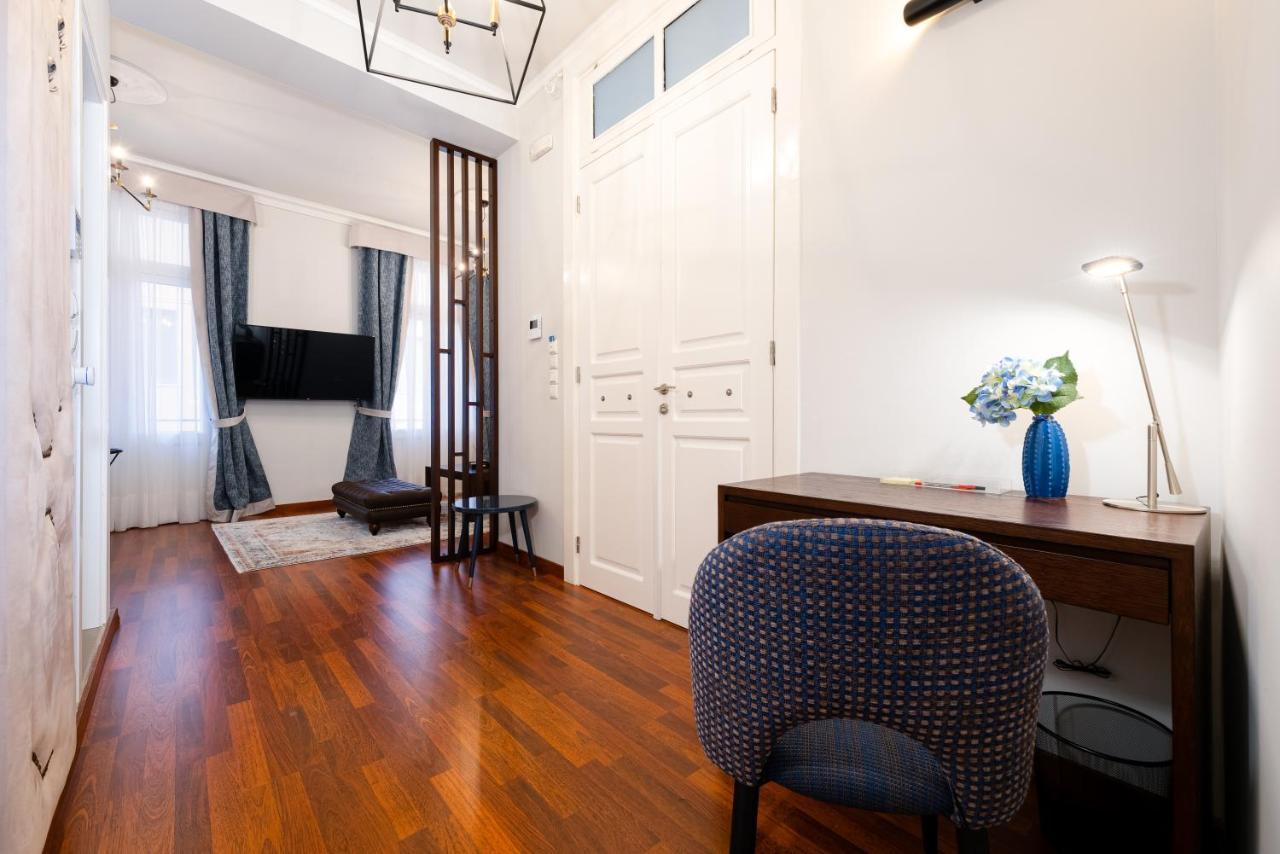 Asty Luxury Apartments Atenas Exterior foto