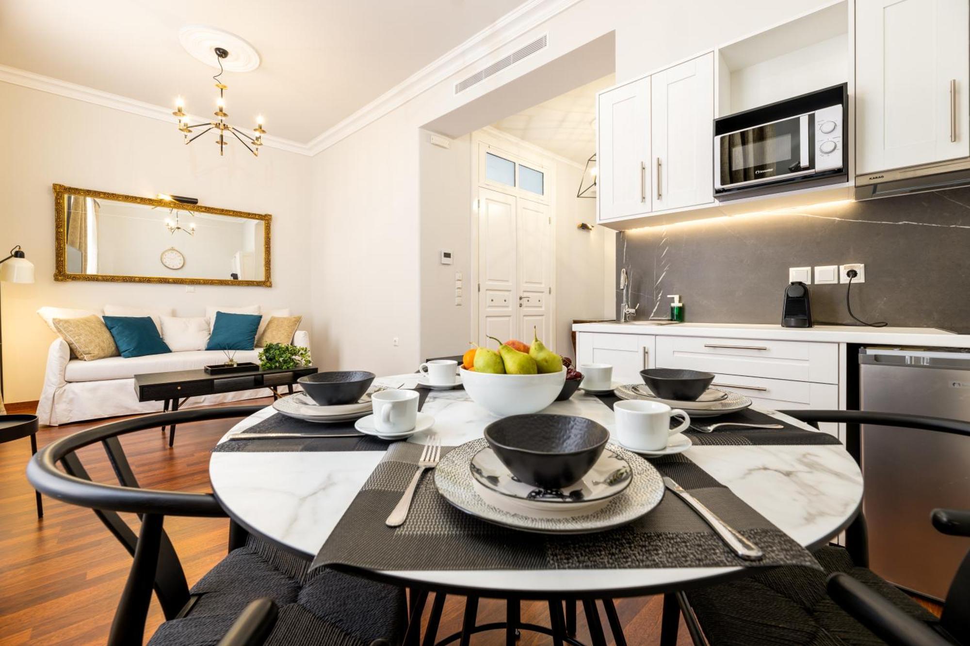 Asty Luxury Apartments Atenas Exterior foto